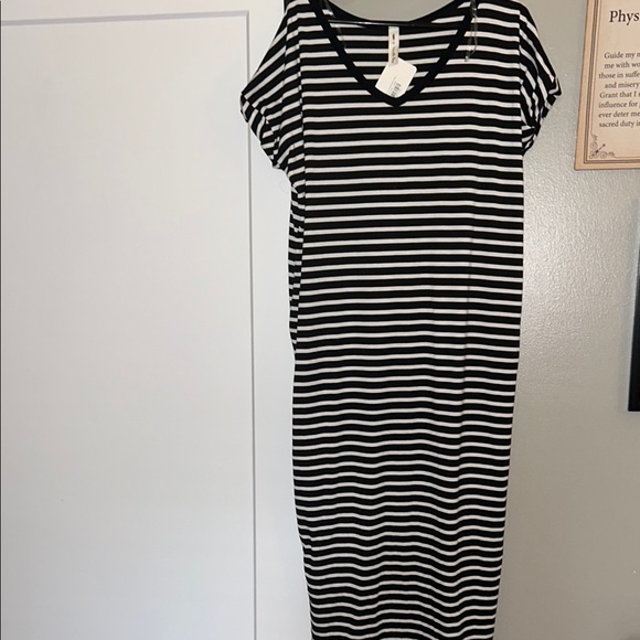 Vanilla Bay Dresses & Skirts - Vanilla Bay Striped Maxi Dress black- large
